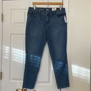 Style & Co. Curvy Skinny Leg Jeans, size 12S, NWT
